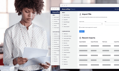 Femme utilisant le logiciel AssurePay Check